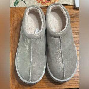 Women’s slippers